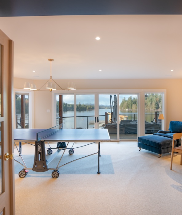 Games room with ping pong